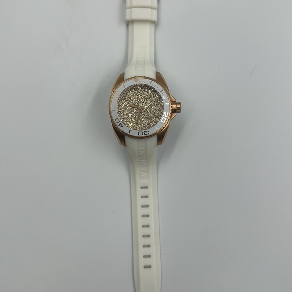 Invicta Angel Watch - Picture 3 of 7